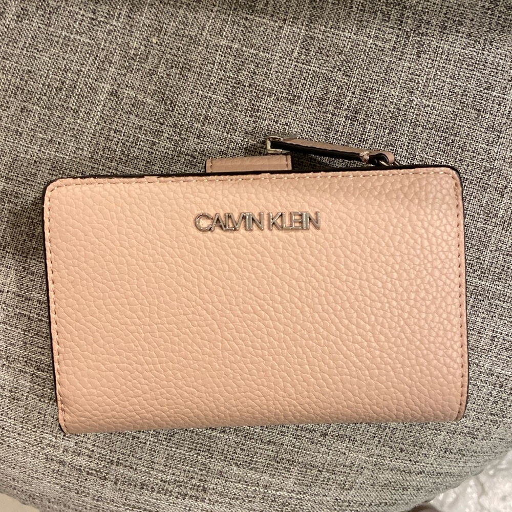 Women’s bifold wallet
